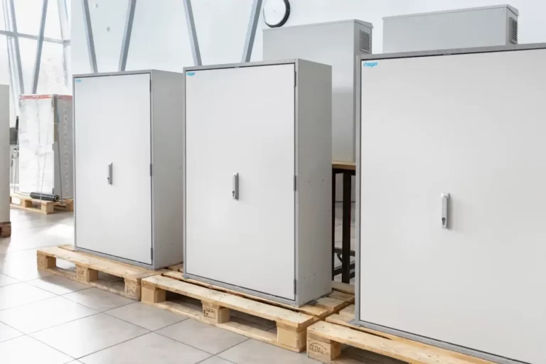 Tablice sterujące o klasie ognioodporności EI90